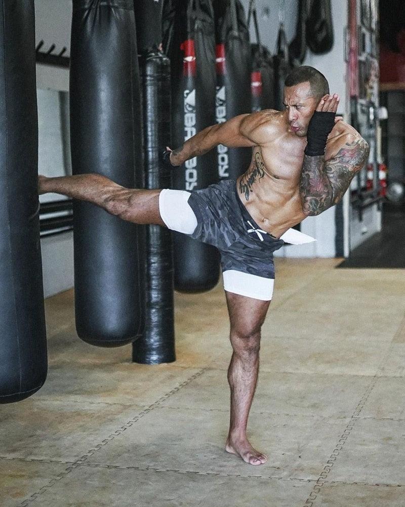 Shorts Masculino 2 em 1- Compre 1 Leve 2